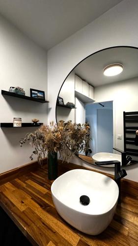 Phòng tắm tại La Suite d'Elisa - Parking, Calme & confort