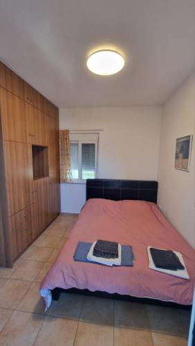 Postel nebo postele na pokoji v ubytování Apartment in Theologos