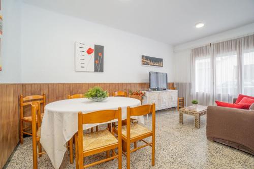 Basic Confort Apartamento Poeta marquina PB 2026 con 4 dormitorios