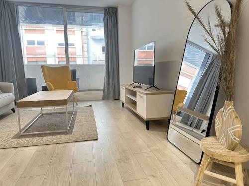 Jacinto Benavente 15, 1S con Parking gratis by YBH