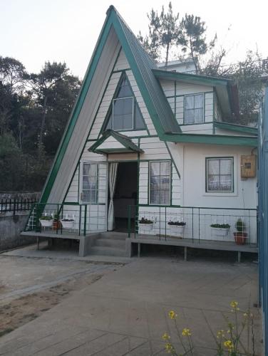 Το κτήριο όπου στεγάζεται  το bed & breakfast