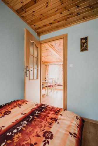 Cama o camas de una habitación en Domki u Kamyka