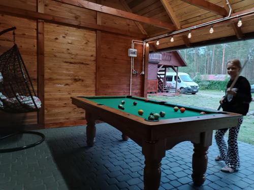 Mesa de billar en Domki u Kamyka