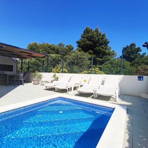 Apartment Adria Relax with private heated pool