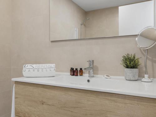 Banus Rentals- 1º línea playa