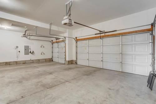 Imagen de la galería de Room to Spread Out & Deck with Mountain Views, en Monument