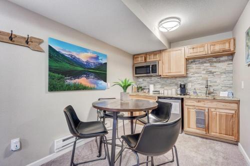 Gallery image of Mtn Studio- Waffle maker -King Bed-Kid Friendly in Cascade-Chipita Park