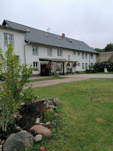 Κήπος έξω από το "Märkische Traube" idyllisches Gästehaus für Selbsversorger