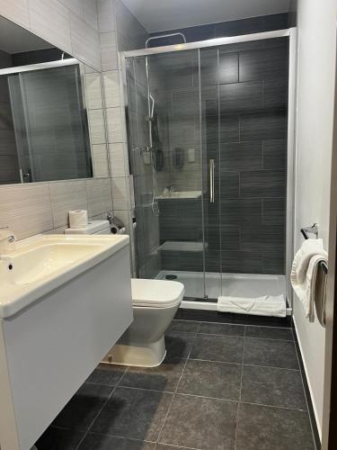 Bilik mandi di OX Hotel Manchester