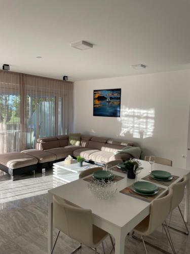 BB Riviera Resort