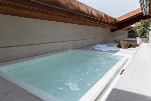 Pavillon Suite photo 3