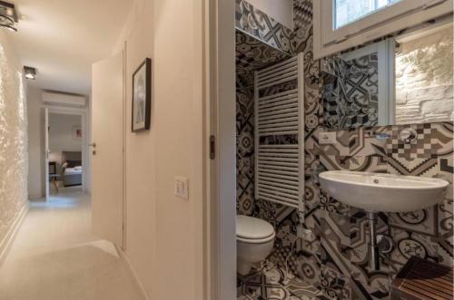 NEW 3BR Ground Floor apt & patio