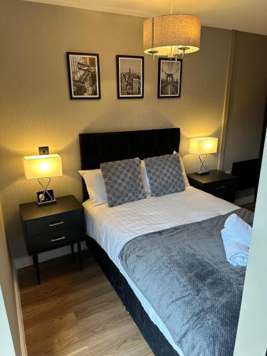 Ein Bett oder Betten in einem Zimmer der Unterkunft Luxury Studio Apartment by Central Stay