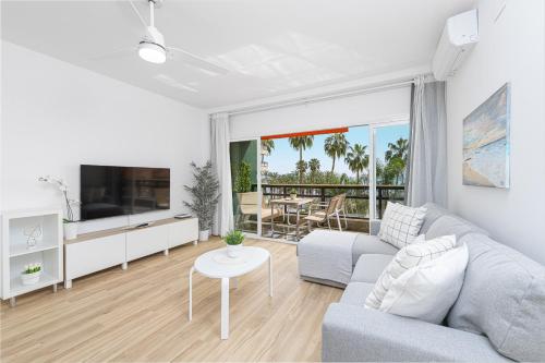 Amazing Carihuela View & Parking