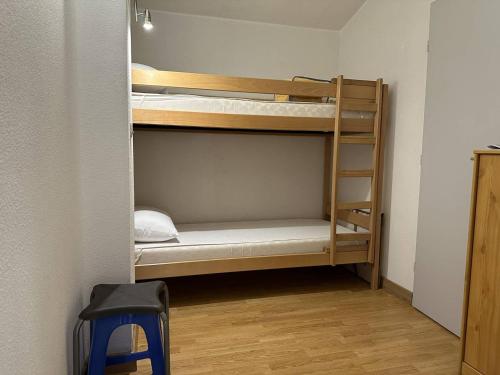 Photo de la galerie de l'établissement HOLIDAYLAND 239 VILLA T3 MEZZANINE 8 couchages climatisé avec véranda NARBONNE PLAGE, à Narbonne-Plage