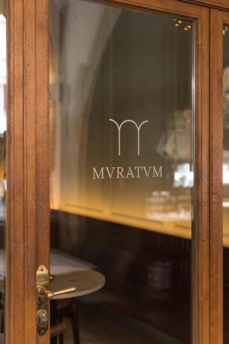 Certifikát, hodnocení, plakát nebo jiný dokument vystavený v ubytování ADLER Boutique Hotel