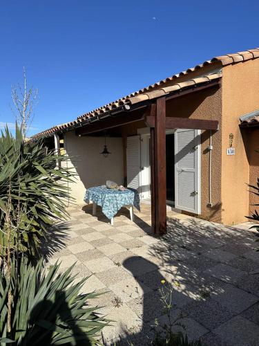 HOLIDAYLAND 430 VILLA T2 MEZZANINE 4 couchages NARBONNE PLAGE