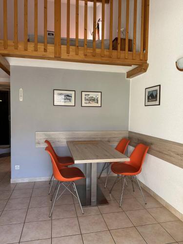 Photo de la galerie de l'établissement HOLIDAYLAND 430 VILLA T2 MEZZANINE 4 couchages NARBONNE PLAGE, à Narbonne-Plage