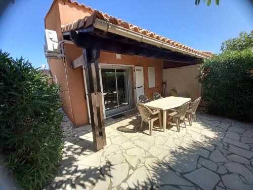 HOLIDAYLAND 262 VILLA T2 MEZZANINE 6 couchages climatisé NARBONNE PLAGE