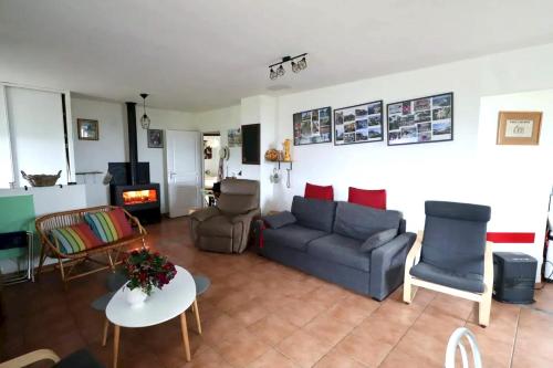 Maison de 3 chambres avec jardin amenage et wifi a Castelnau Montratier 휴식 공간