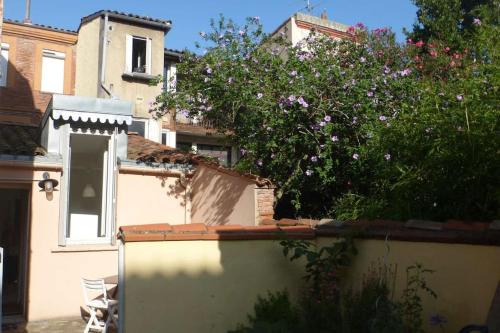 Apartement au calme, cour, près du métro, centre