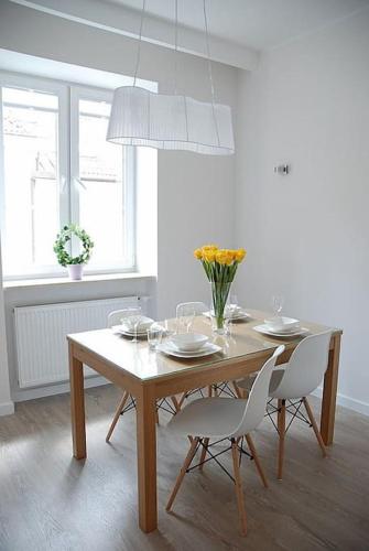 SuperApart Podwale 9 Unique, Step into Tranquility and Relaxation