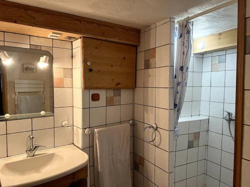 Ένα μπάνιο στο Appartement de Charme