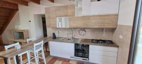 Η κουζίνα ή μικρή κουζίνα στο Casa di Anna