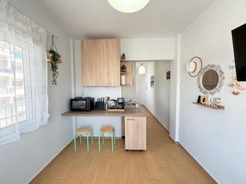 Sunny Studio "Minu" very close to Beach, Fast WiFi, Free Parking, Near Airport