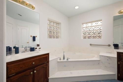 Afbeelding uit fotogalerij van Alton House in Alton