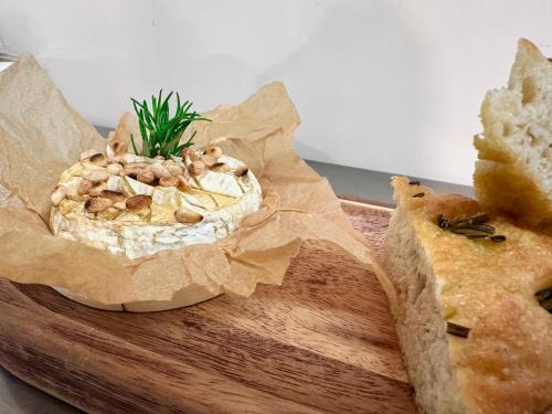 ホテルの敷地内または近くでの食事または食べ物