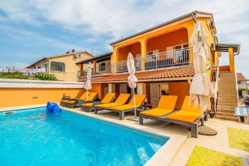 Ferienhaus mit Privatpool für 10 Personen ca 190 qm in Banjole, Istrien Istrische Riviera