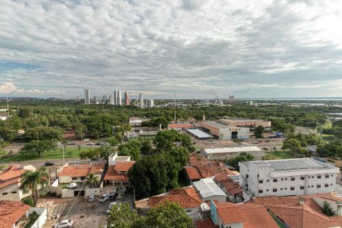 an aerial view of a city with buildings at PALMAS EXPERIENCE - FLAT PÔR DO SOL, vista panorâmica, melhor localização in Palmas