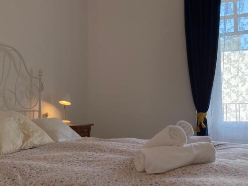 Llit o llits en una habitació de Avecilla VUT-LE-868 Inmueble singular en el centro de León