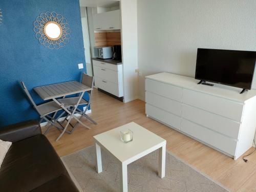 Photo de la galerie de l'établissement Studio Plage des Minimes, à La Rochelle