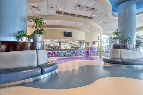 デイトナビーチにあるNewly Renovated Paradise Direct Oceanfront 3BR at The Wyndham Ocean Walk Resortのギャラリーの写真