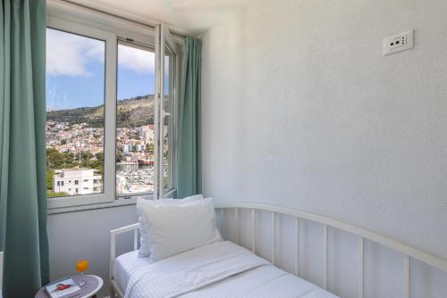 Marina Lapad - 2 bedroom apartment by the sea
