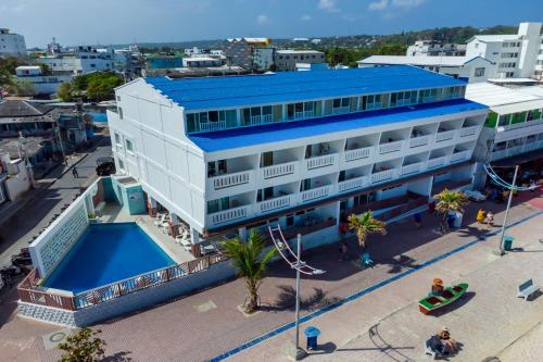 A piscina localizada em Hotel Bahia Sardina ou nos arredores