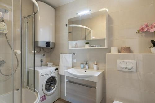 Marina Lapad - 2 bedroom apartment by the sea