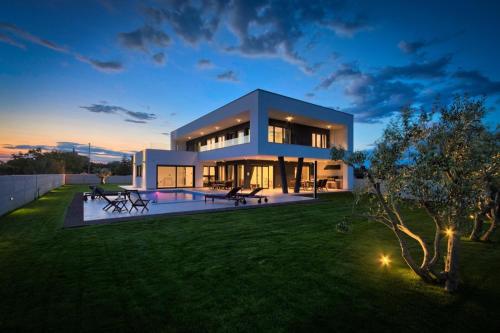 Ferienhaus mit Privatpool für 10 Personen ca 308 qm in Banjole, Istrien Istrische Riviera