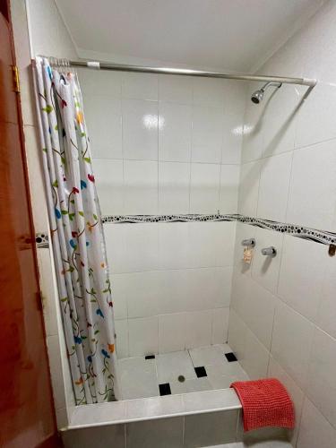 Bilik mandi di La Villa de Roel