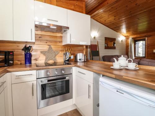 Dapur atau dapur kecil di Latrigg Lodge