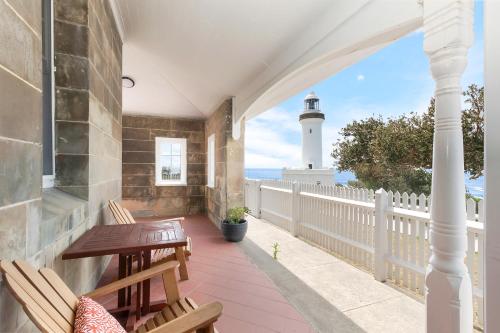 Μπαλκόνι ή βεράντα στο Reflections Norah Head Lighthouse Cottages