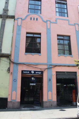 Edificio en el que se encuentra el albergue