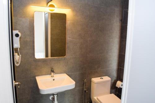 Ένα μπάνιο στο Neu Suites by Snugster 2 Bedroom, 3km to KLCC