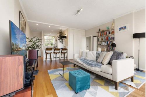 O zonă de relaxare la Quiet Woollahra Apartment