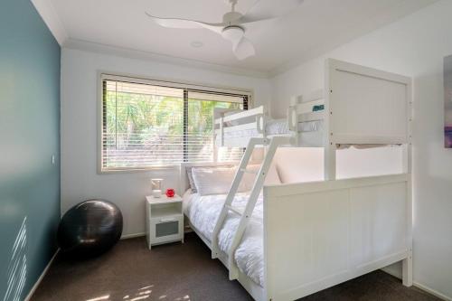 Ένα ή περισσότερα κρεβάτια σε δωμάτιο στο Luxury family and friends escape