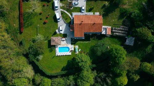 Letecký snímek ubytování Ferienhaus für 12 Personen in Jakovici, Istrien Binnenland von Istrien