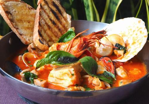 Cibo presso la stanza in casa privata o nelle vicinanze