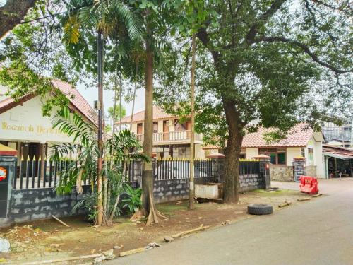 Φωτογραφία από το άλμπουμ του Roemah Djatinegara στην Τζακάρτα